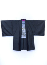 Load image into Gallery viewer, Haori Homme "Paysage montagneux aux parchemins Illustrés"