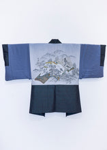 Load image into Gallery viewer, Haori Homme "Paysage montagneux aux parchemins Illustrés"