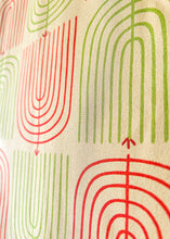 Charger l&#39;image dans la galerie, Haori moutarde à motifs graphiques
