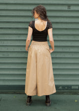 Charger l&#39;image dans la galerie, Hakama beige
