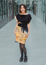 Charger l&#39;image dans la galerie, Robe tomesode Livre doré
