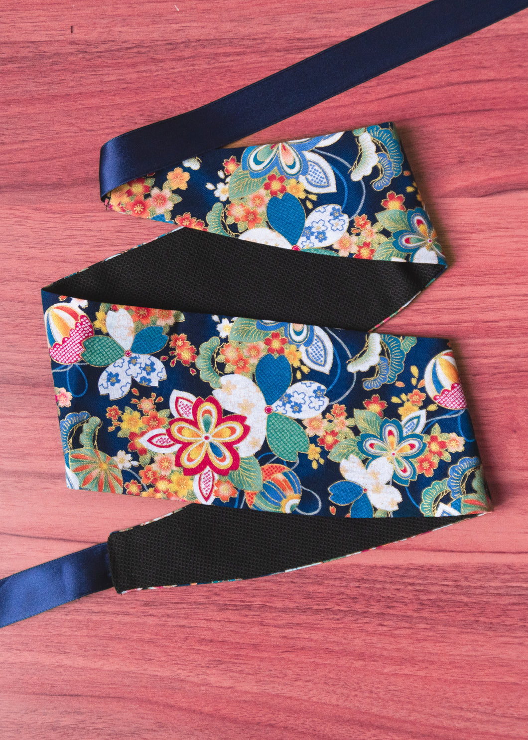 ceinture Obi- Symboliques japonaises sur fond bleu