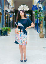 Load image into Gallery viewer, Robe Tomesode – Fleurs et Éventails en Rose et Orange
