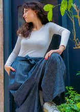 Charger l&#39;image dans la galerie, Pantalon Hakama Jean noir

