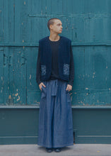 Charger l'image dans la galerie, Gilet réversible motif bleu floral
