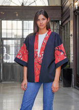 Charger l&#39;image dans la galerie, Veste Haori Ume rouge
