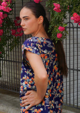 Load image into Gallery viewer, Meiji silk top with flowers and shibori pattern B
