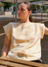 Charger l&#39;image dans la galerie, Top en soie Bizen beige
