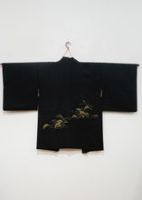 Load image into Gallery viewer, Haori noir 2 à feulles

