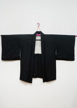 Load image into Gallery viewer, Haori noir 5 texturé
