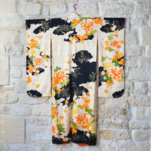 Load image into Gallery viewer, Kimono Furisode noir et crème
