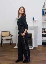Charger l&#39;image dans la galerie, Pantalon Naoko bande grise et noire
