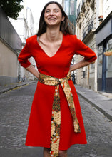 Load image into Gallery viewer, Robe Izumi Rouge
