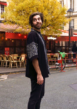 Load image into Gallery viewer, Veste Haori fleur bleue
