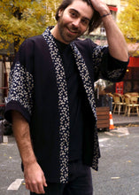 Load image into Gallery viewer, Veste Haori fleur bleue
