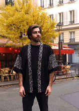 Load image into Gallery viewer, Veste Haori fleur bleue
