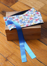 Load image into Gallery viewer, Obi belt blue with geisha motif A

